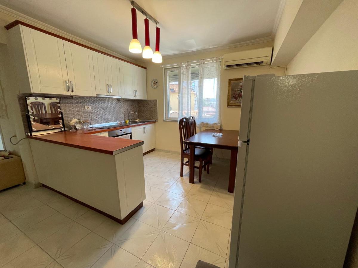 Tirana Flora Center Apartment Luaran gambar